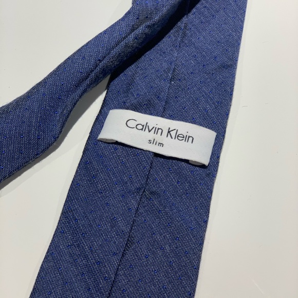 Calvin Klein Slim Blue Tie - Picture 2 of 2